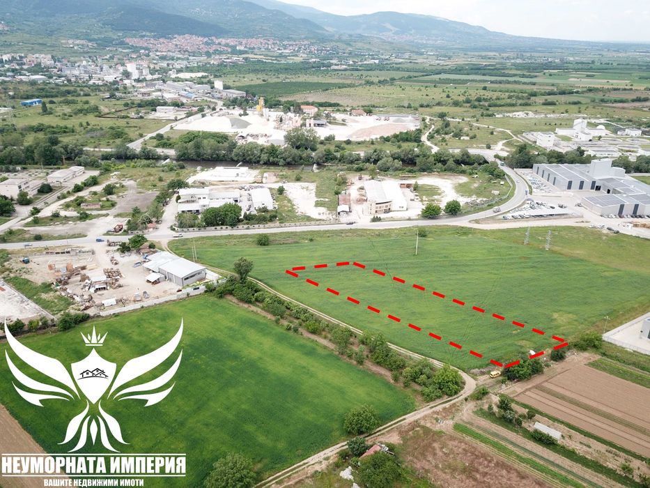 Продавам земя 3500 кв.м - втора линия в Асеновград до фирма Полигруп