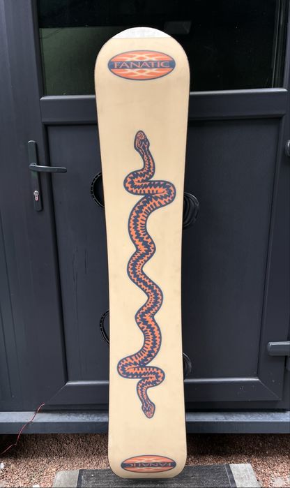 Vand schiuri si un snowboard!