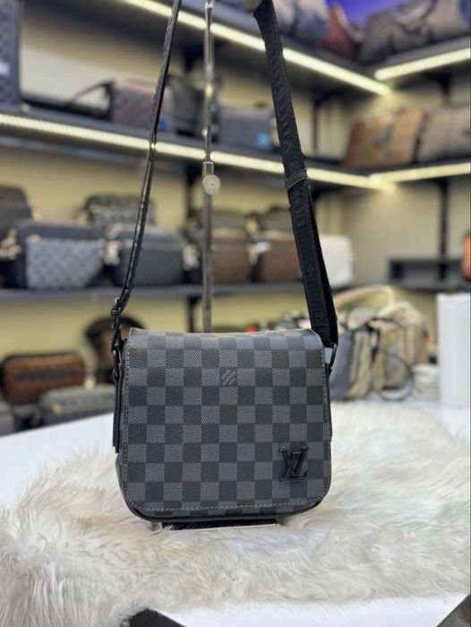 Чанта / плик Louis vuitton/плик/клъч/ Чанта през рамо/ Мъжка чанта