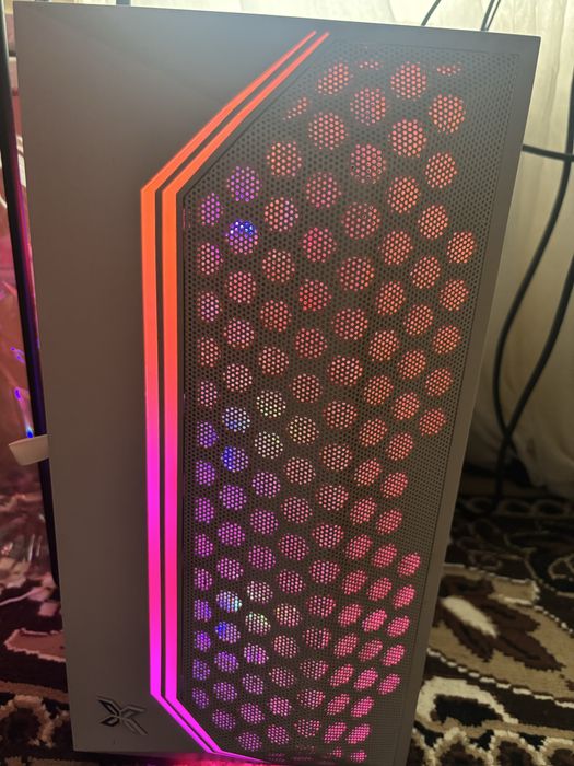 Геймърски компютър - i5 - 14600KF, 32 GB RM, RTX 4060TI 16 GB
