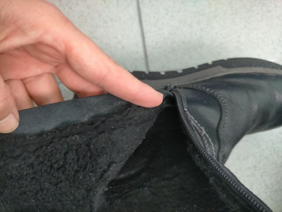 Продам зимние сапоги на мальчика!