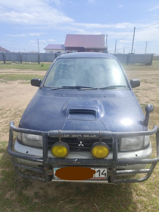 Продам машину Митсубиси RVR