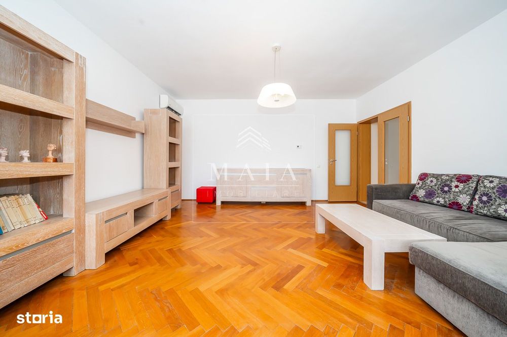 Apartament 3 camere decomandate, etaj 3, cartierul Strand