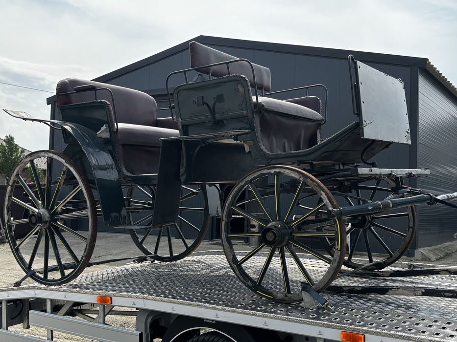 Trasura veche , birja 4 locuri , docar vechi