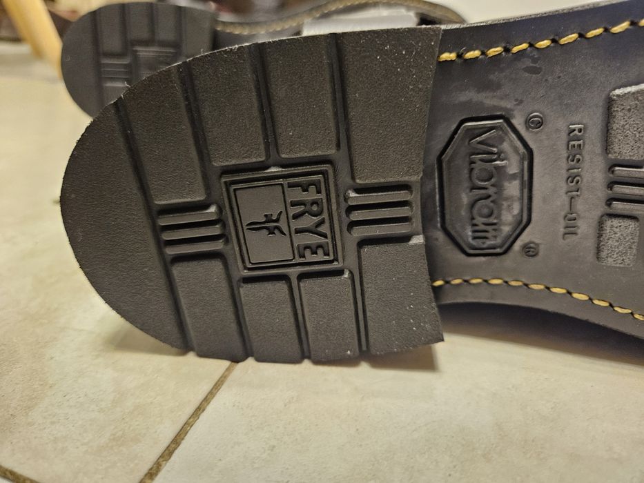 Продаются новые кожанные ботинки FREY