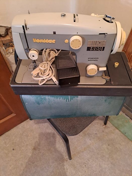 швейный машина продаеться