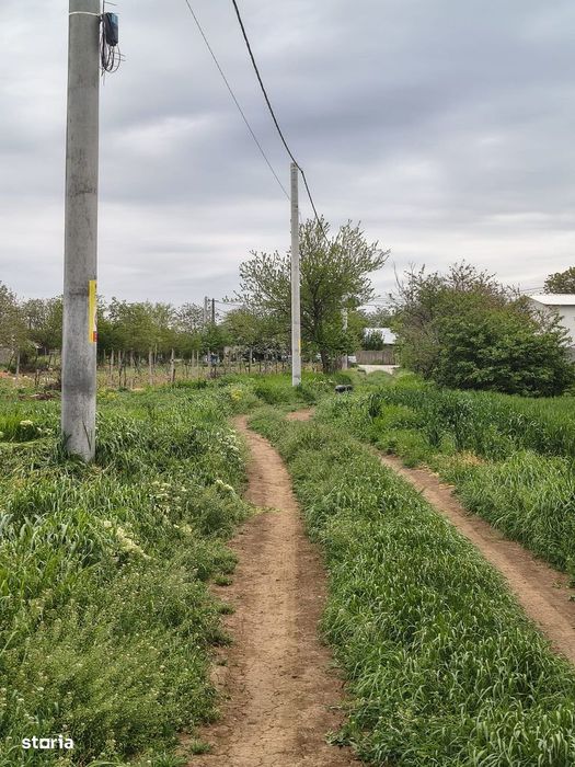 Teren intravilan de vânzare, 2067mp, utilități