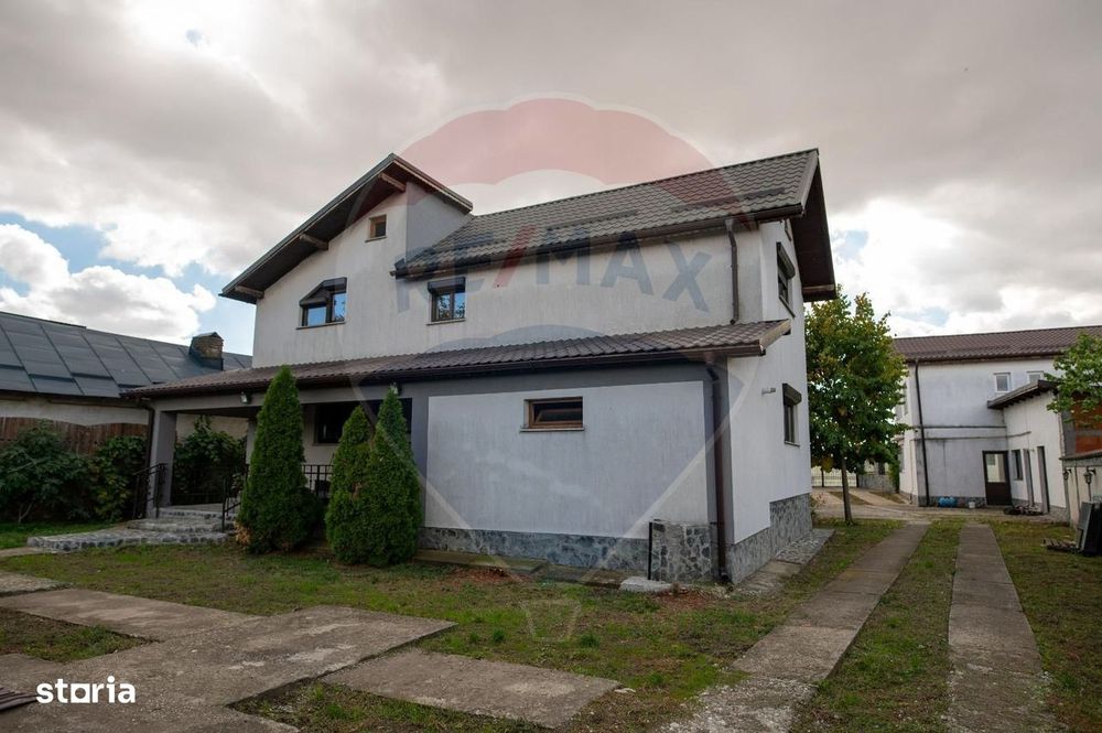 Casă / Vilă cu 5 camere de vânzare