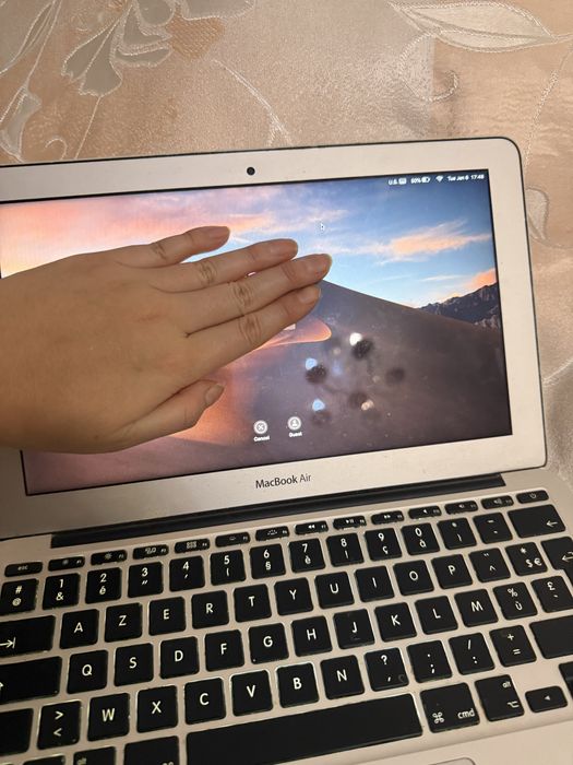 Macbook air 13 в хорошем состоянии