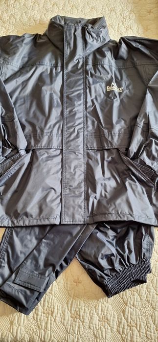 Нови яке и панталон за дъжд/вятър, ветровка