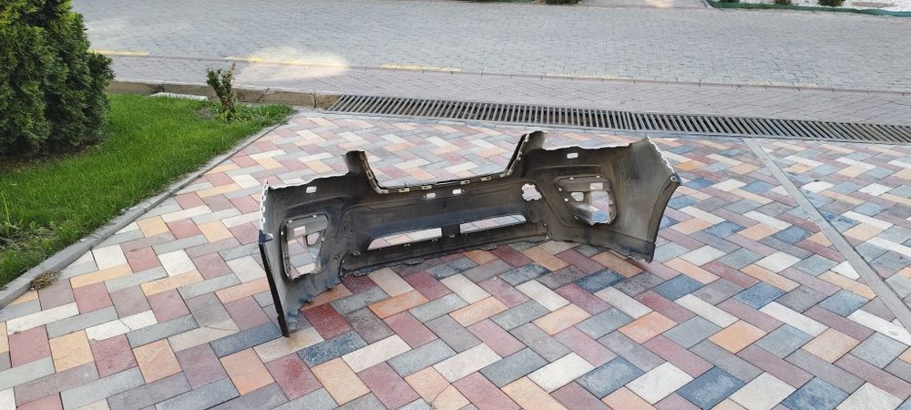 Передний бампер на Subaru Forester 2020г.