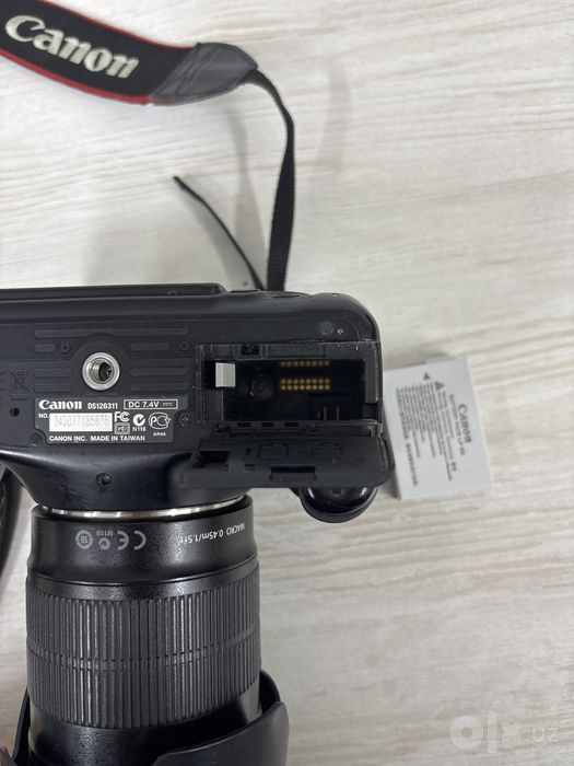 Зеркальный фотоаппарат Canon EOS 600D Kit 18-135mm IS