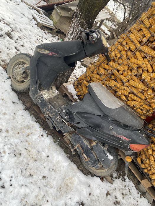 vand scuter pentru piese