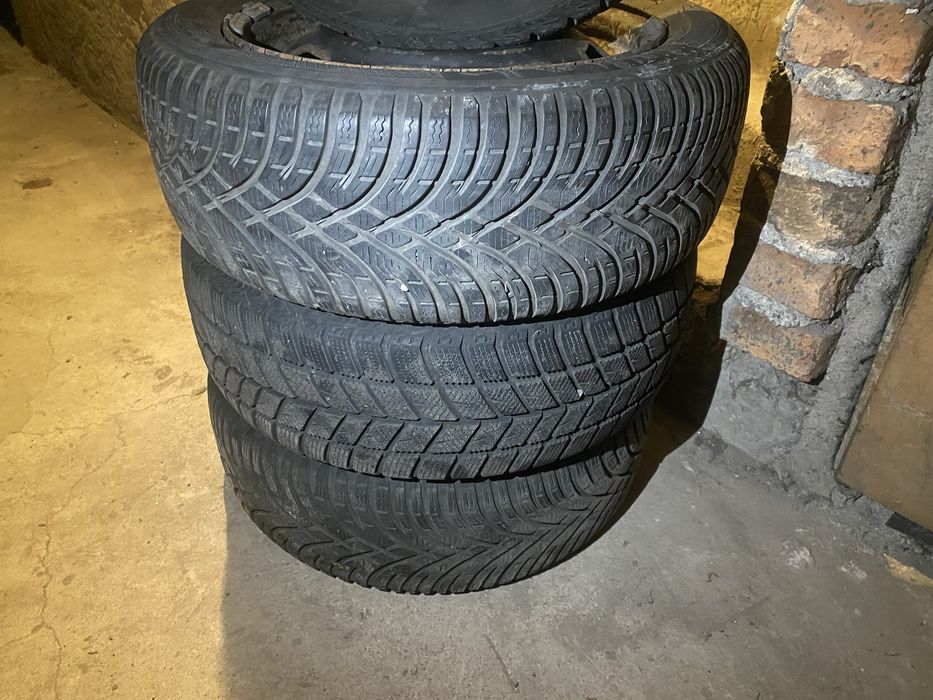 Продавам 4 бр Гуми