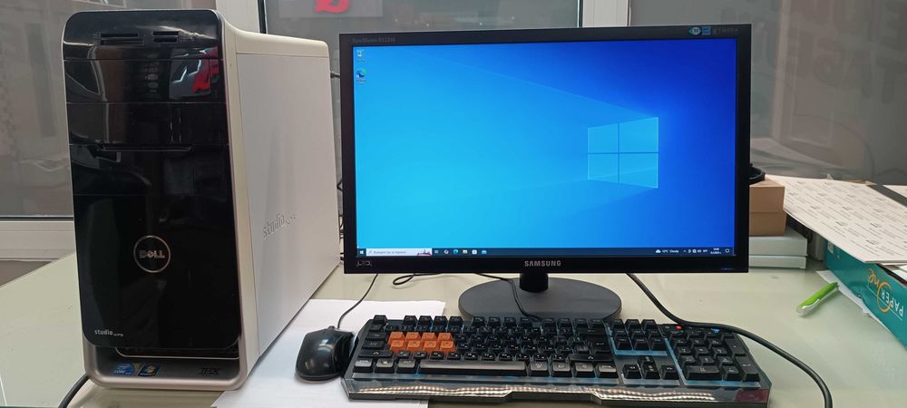 Dell Studio XPS и монитор Samsung BX2240