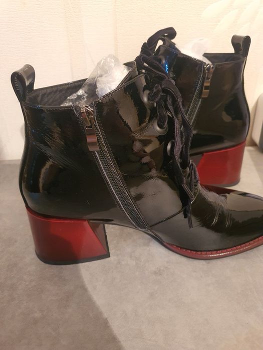 Продам демисезонную обувь