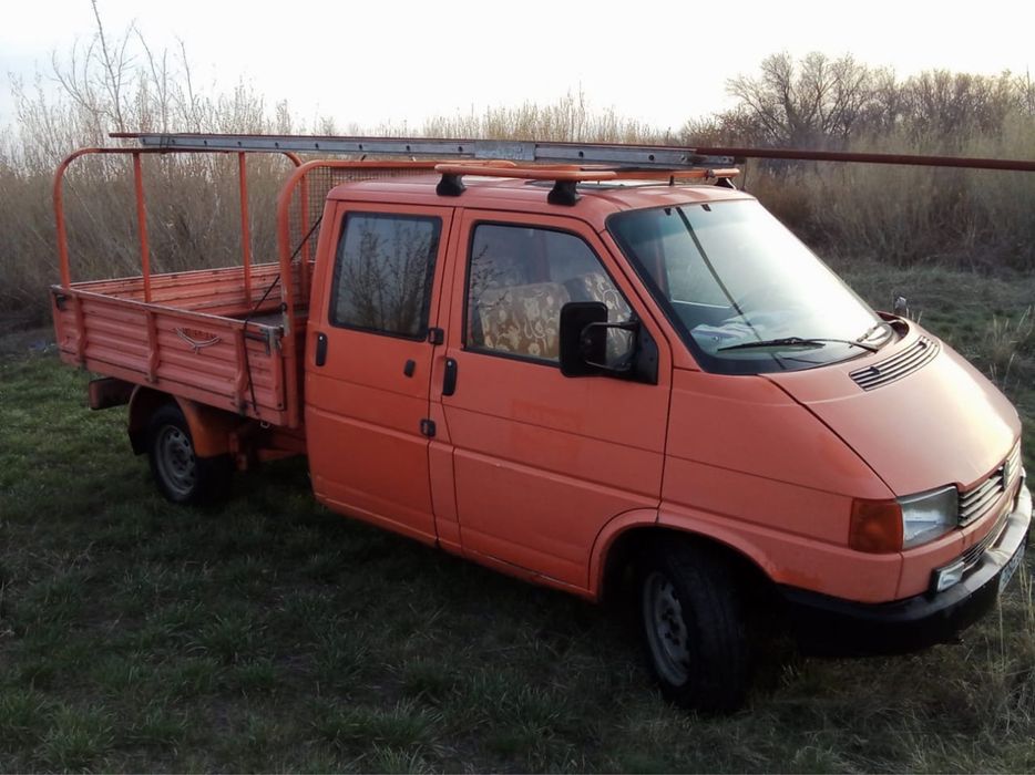 Volkswagen Transporter.  T-4