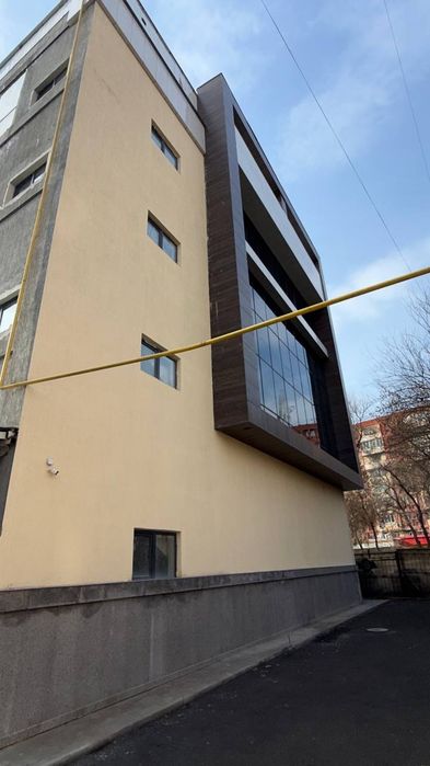 Сдаётся Здание Под Офис, Ресторан, Банк, Ор-р ул-Электроаппарат (N263)