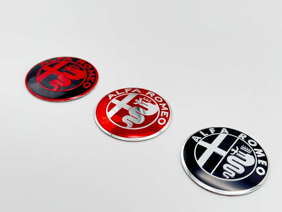 Емблема за волан Alfa Romeo + капачки за джанти – нови
