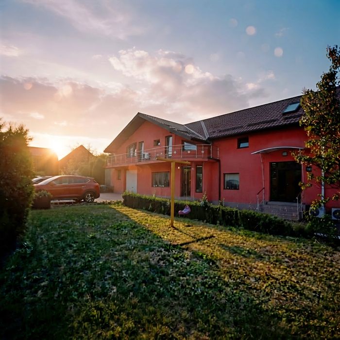 Casă de vanzare  Săcele (jud Brașov) zona centrală
