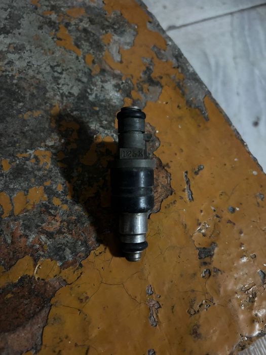 Продам Форсунки в рабочем состояний оригинал