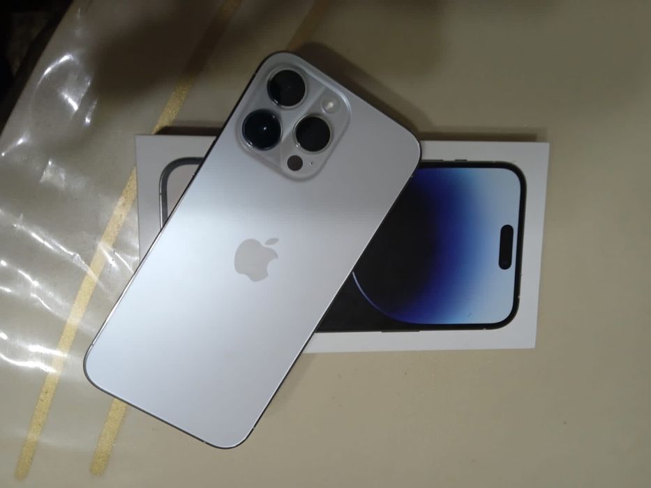 Продаю Айфон 14 про макс 128