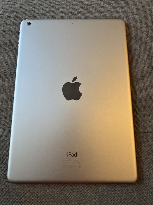 iPad Air 16GB Wi-Fi  Space Gray  A1474