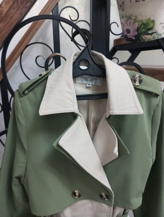 Продам плащ в отличном состоянии