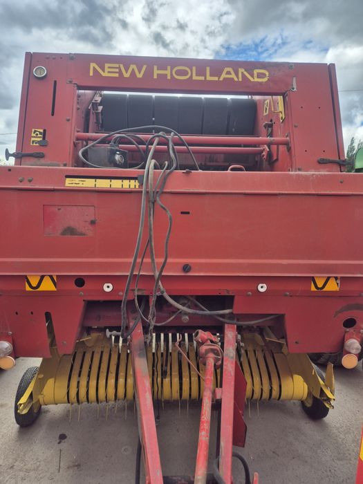 Пресс подборщик рулонный ременный