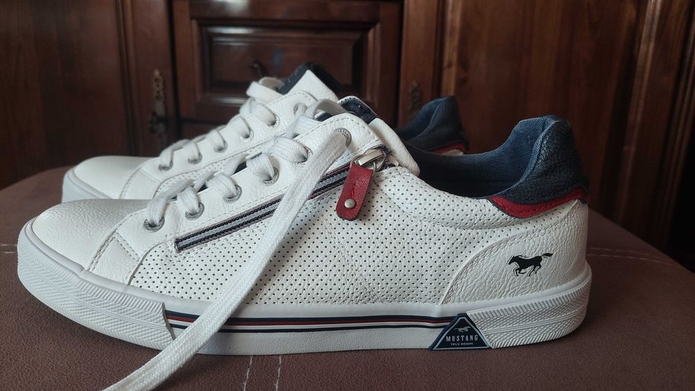Мъжки обувки тип кецове Mustang