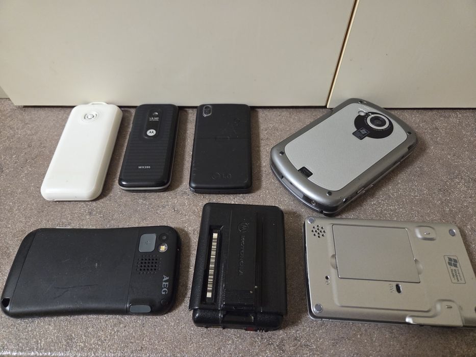Lot Gadget-uri/Telefoane classic,vintage,colectie .