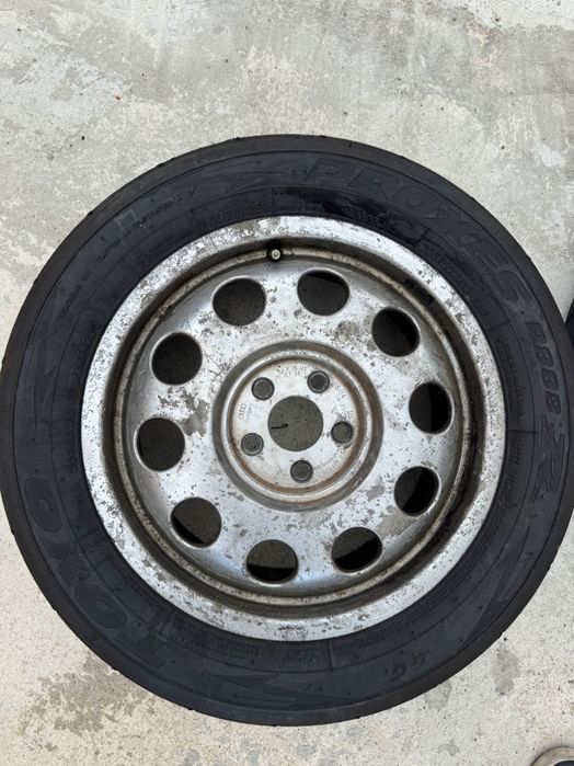 Toyo Proxes R888R semi-slick