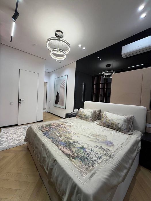 Akay City Продается 4 комнатная квартира ремонт ул.К.Ниязова, Дархан