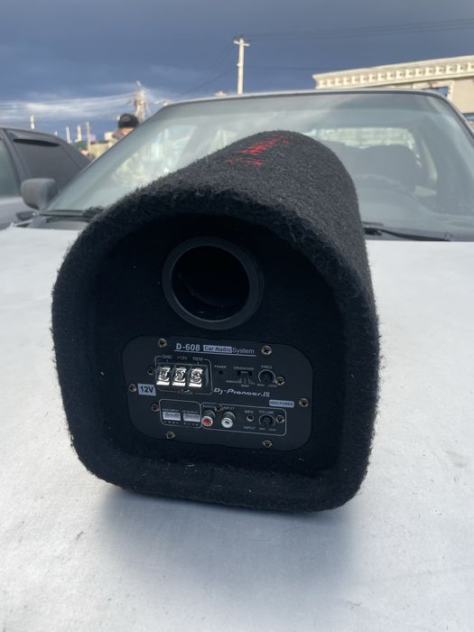 Сабуфер в отличном состоянии