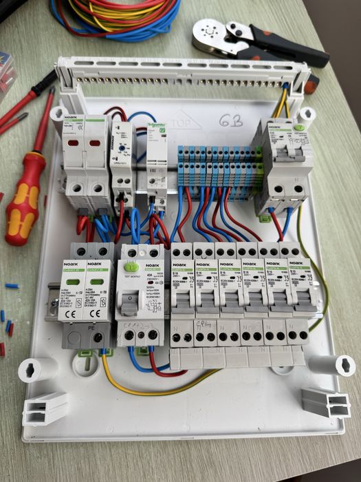 Electrician - instalații electrice profesionale