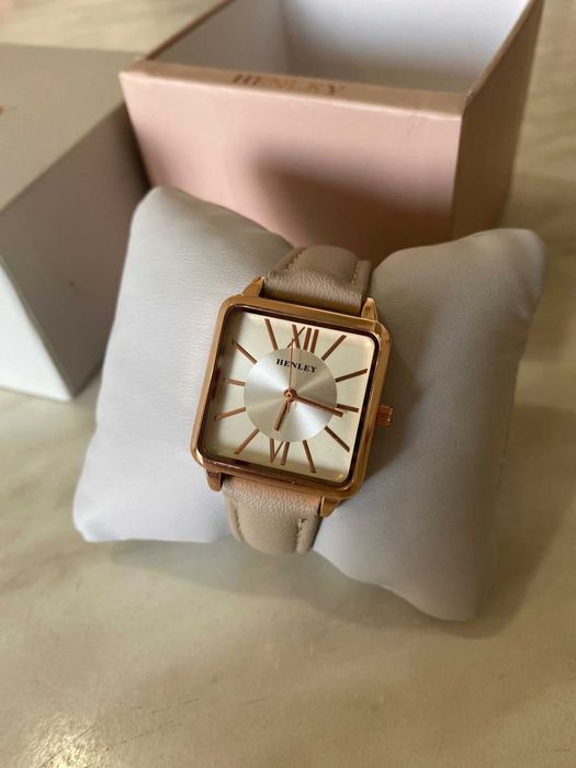 Ceas Henley dama nepurtata