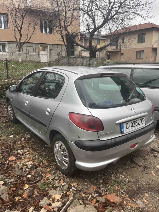Продавам пежо 206 1.4hdi