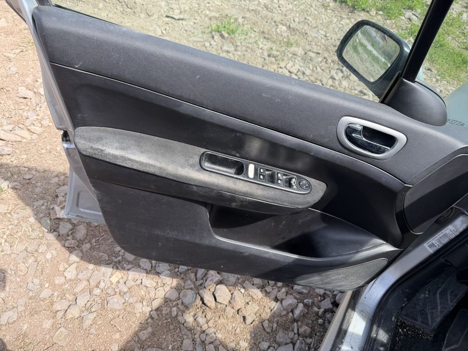 4 бр Пежо SW 307 1.6 hdi  на части