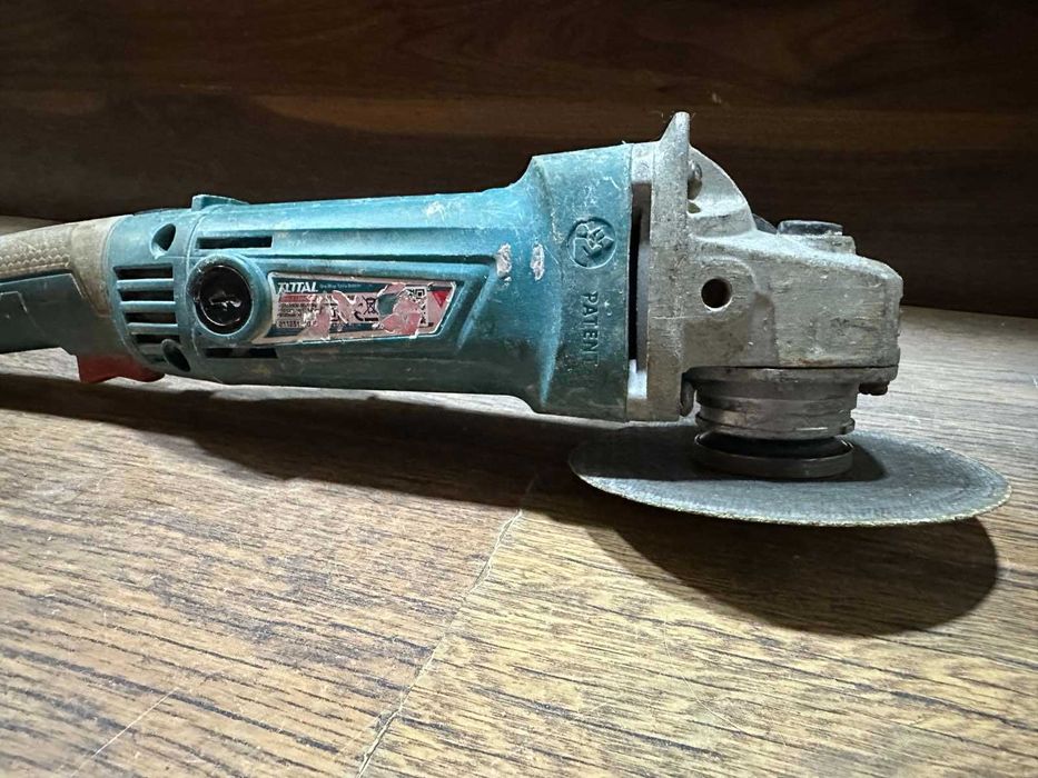 Ъглошлайф TOTAL - 1010W, 125 mm