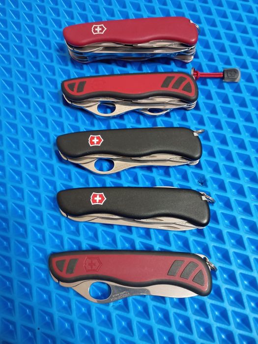 Продам небольшую коллекцию ножей Victorinox
