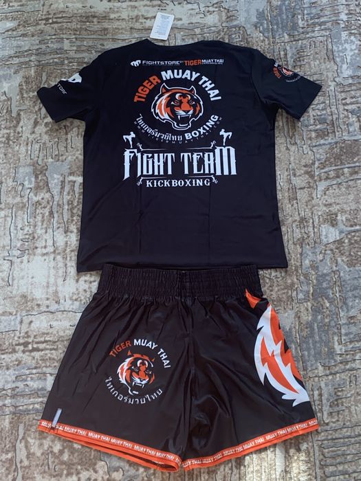 Tiger Muay Thai комплект – тениска + шорти