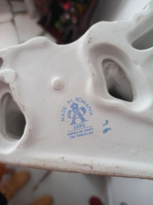 2  statuiete ceramica