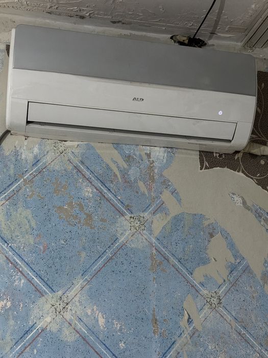 Aux konditsionner eski, vanna, radiator xammasi eski sotiladi