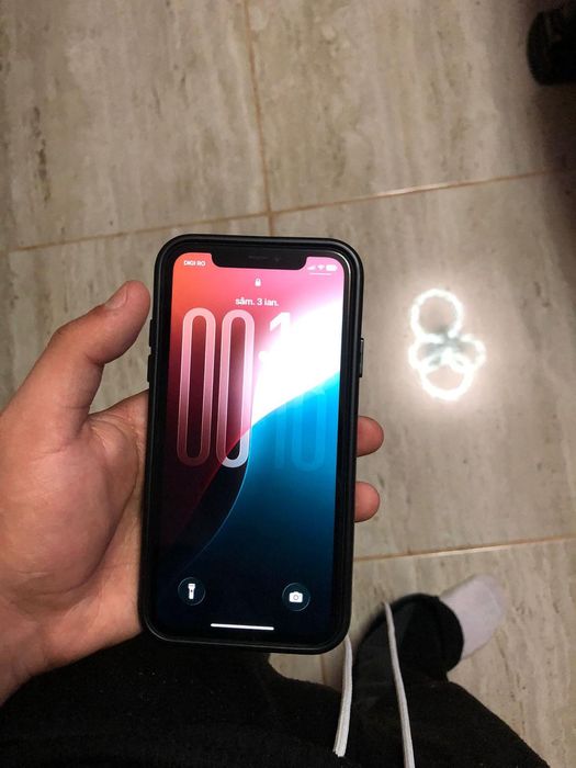 Vând sau schimb iPhone 11