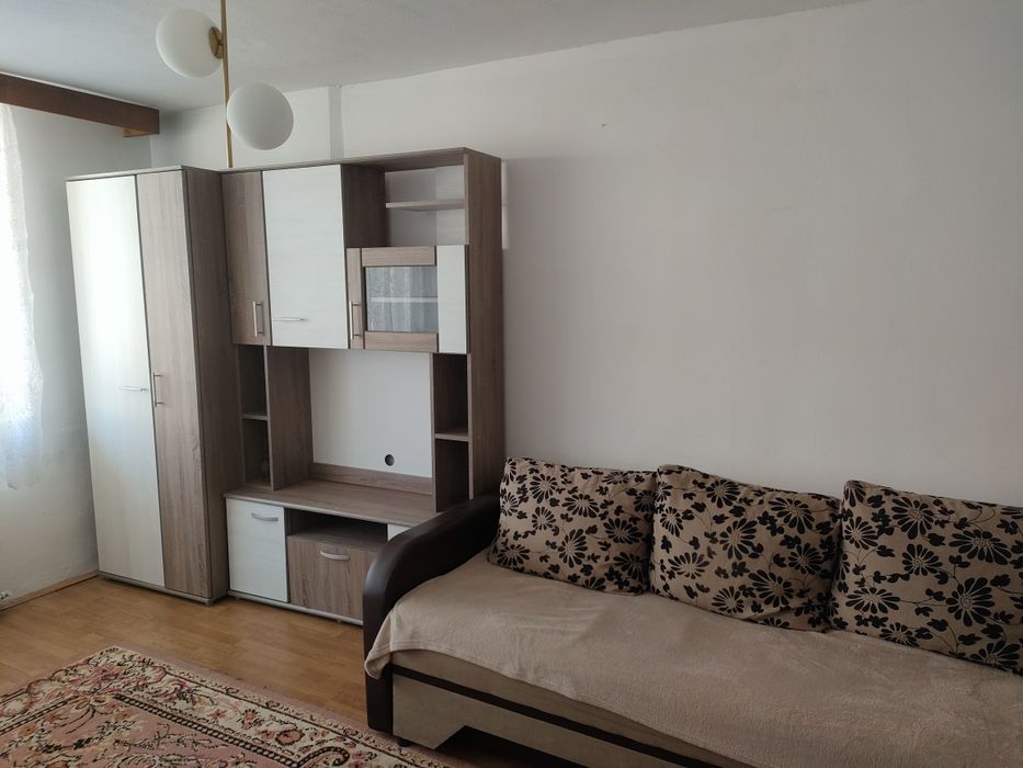 Proprietar închiriez apartament cu 2 camere decomandate, zona Rahovei