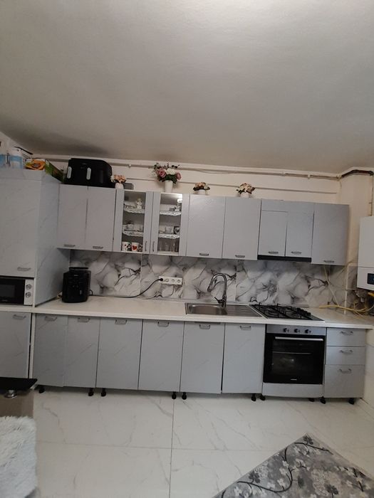 Vând mobila bucătărie