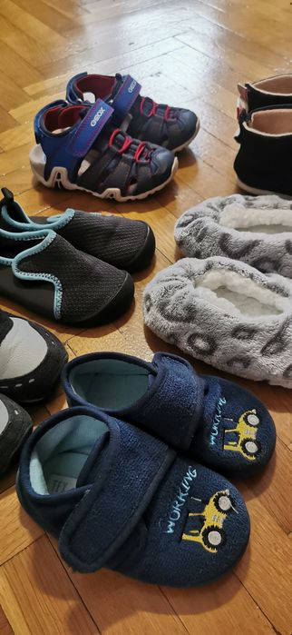 Papuci 22-23 copii