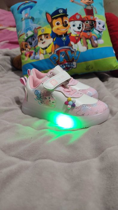 Много сладки обувки