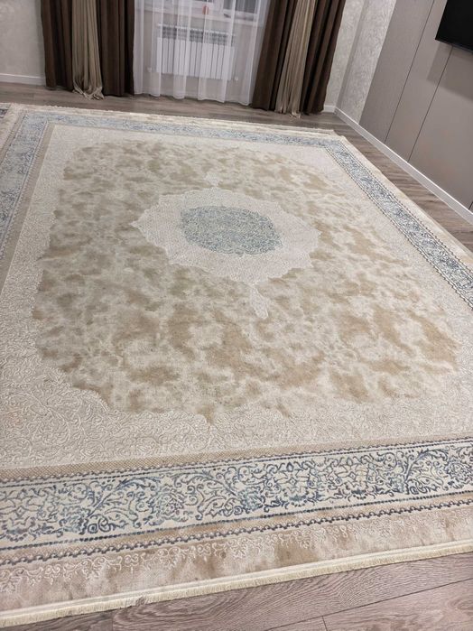 Кілем сатылады. Размері 4х5 метр