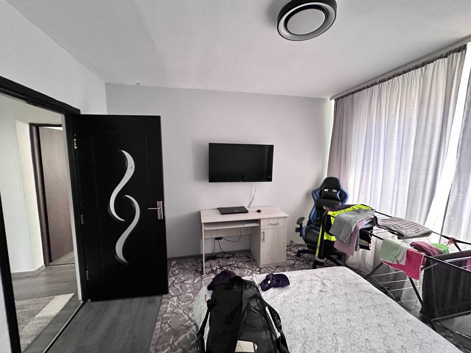De vanzare apartament cu trei camere DROBETA TURNU SEVERIN